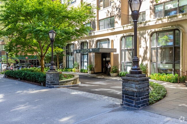Entrance - 60 East End Ave