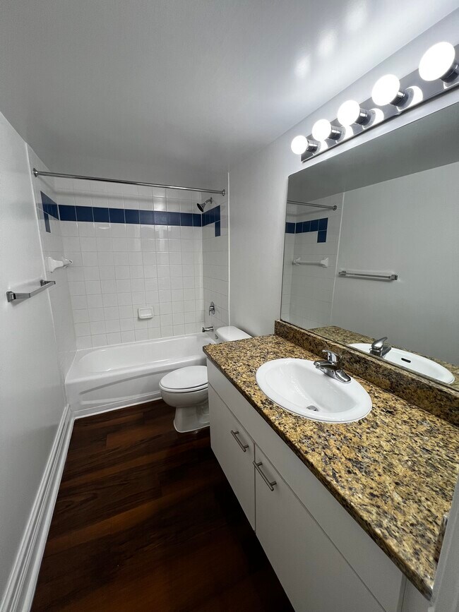 Foto del edificio - 349 NE 33rd St
