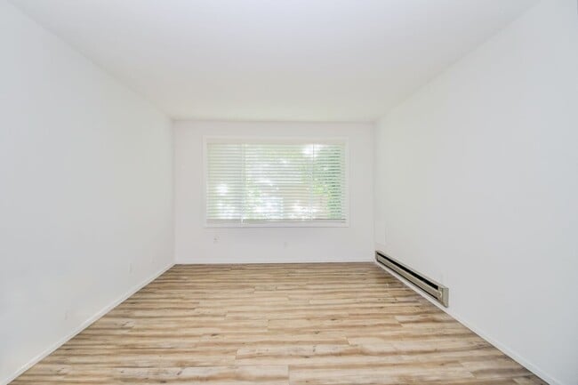 Building Photo - 2 Bedroom/1 Bathroom unit in Salt Lake City