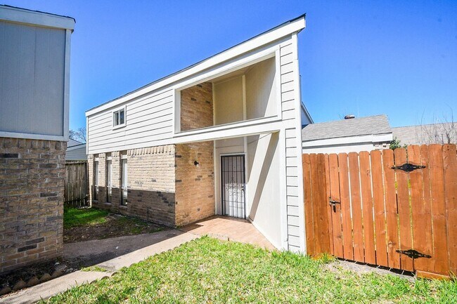 Foto del edificio - 11330 Bandlon Dr