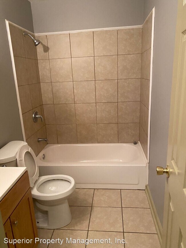 Building Photo - 2 br, 1 bath House - 2411-A Almonaster Ave.