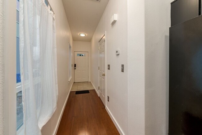 Building Photo - Beautiful 3 bedroom Portland Home for Rent