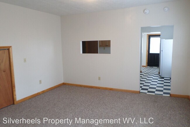Foto del edificio - 3 br, 1.5 bath House - 1520 Park Avenue