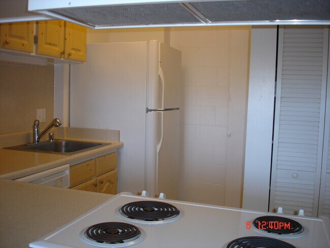 Foto del edificio - Partly Furnished 1 Bedroom 1 bath with 1 p...