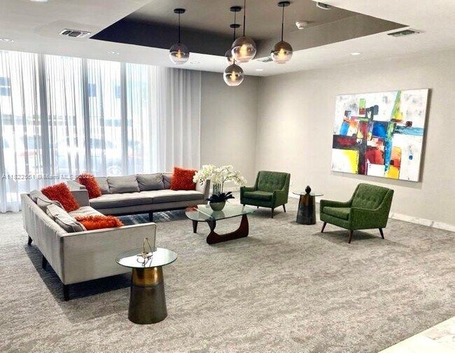 Foto del edificio - 9225 Collins Ave