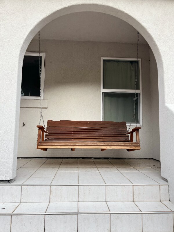Foto del edificio - 140 Laurel Ave
