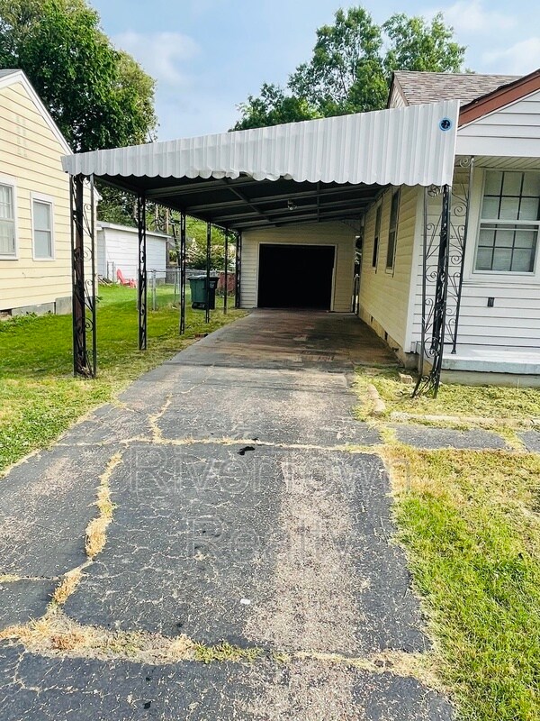 Foto del edificio - 4406 Ferndale Rd