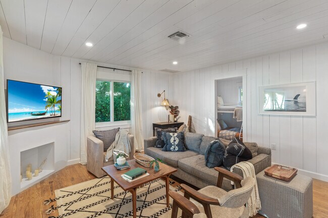 Building Photo - 10007 S Indian River Dr