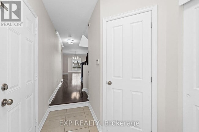 Photo du bâtiment - 552 Ashbourne Crescent