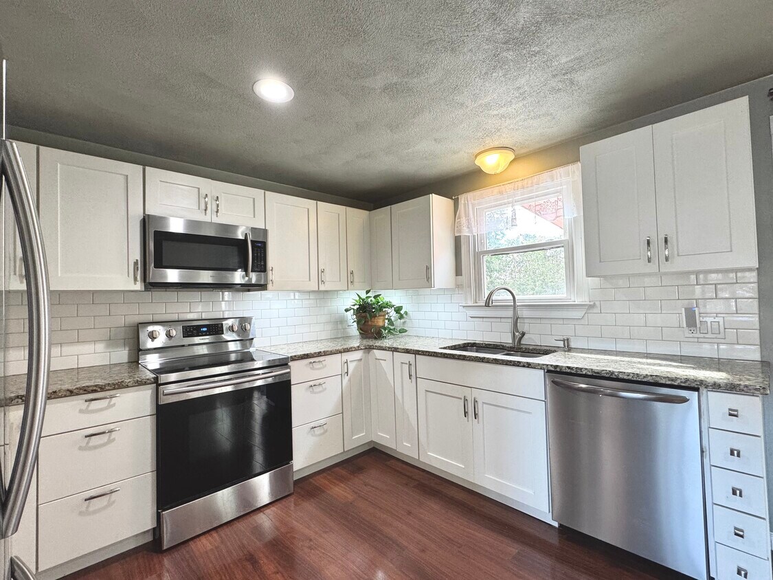 Foto principal - 344 Strawberry Field Rd