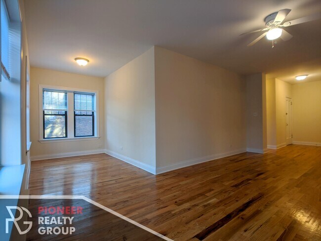 Foto del edificio - 630 W Cornelia Ave