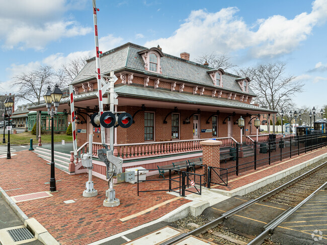 Windsor Train Station Serves Amtrak And The CT Rail Hartford Line