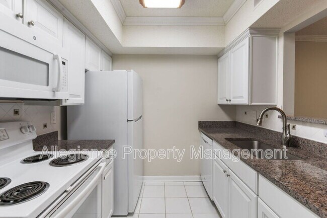 Foto del edificio - 5505 Seminary Rd