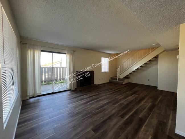 Foto del edificio - 1161 Sumner Pl