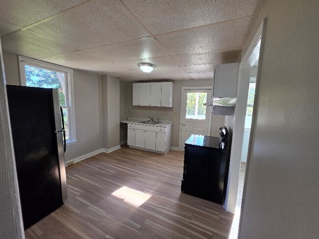 Building Photo - 125 Tritle Ave