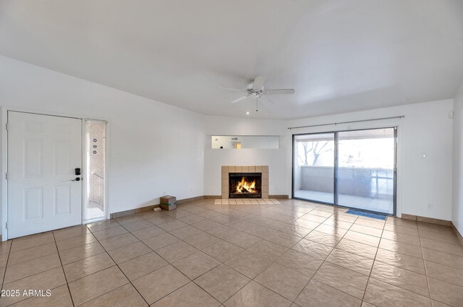 Building Photo - 7950 E Starlight Way