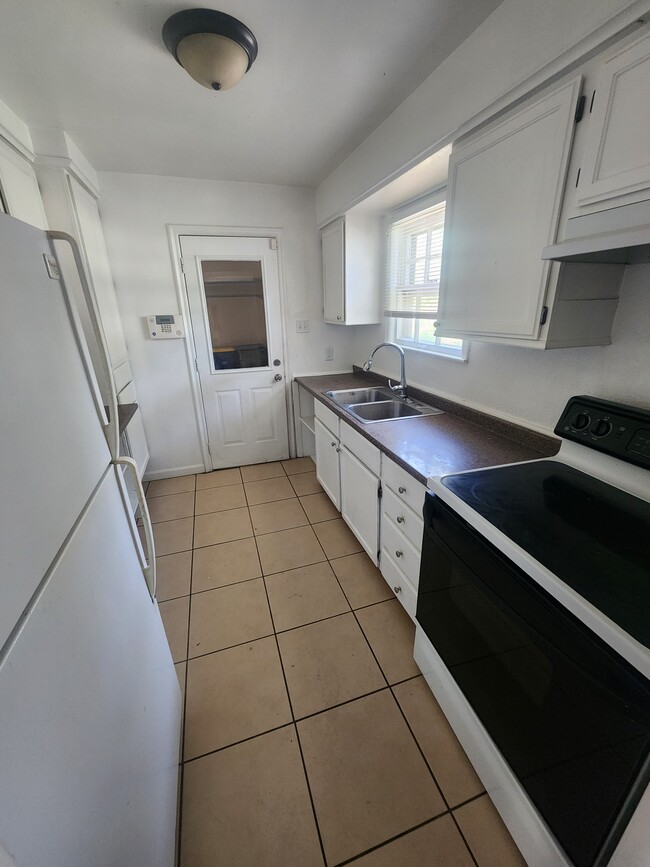 Foto del edificio - 5928 Fontana St