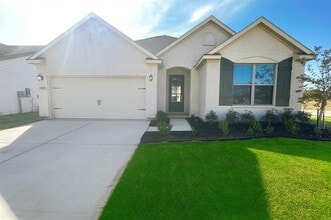 Building Photo - 2405 Peebles Ln