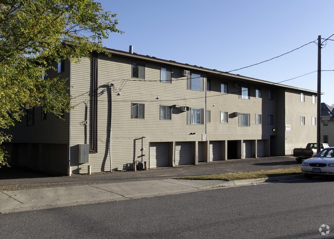 Building Photo - Thirteenth Street Apartments