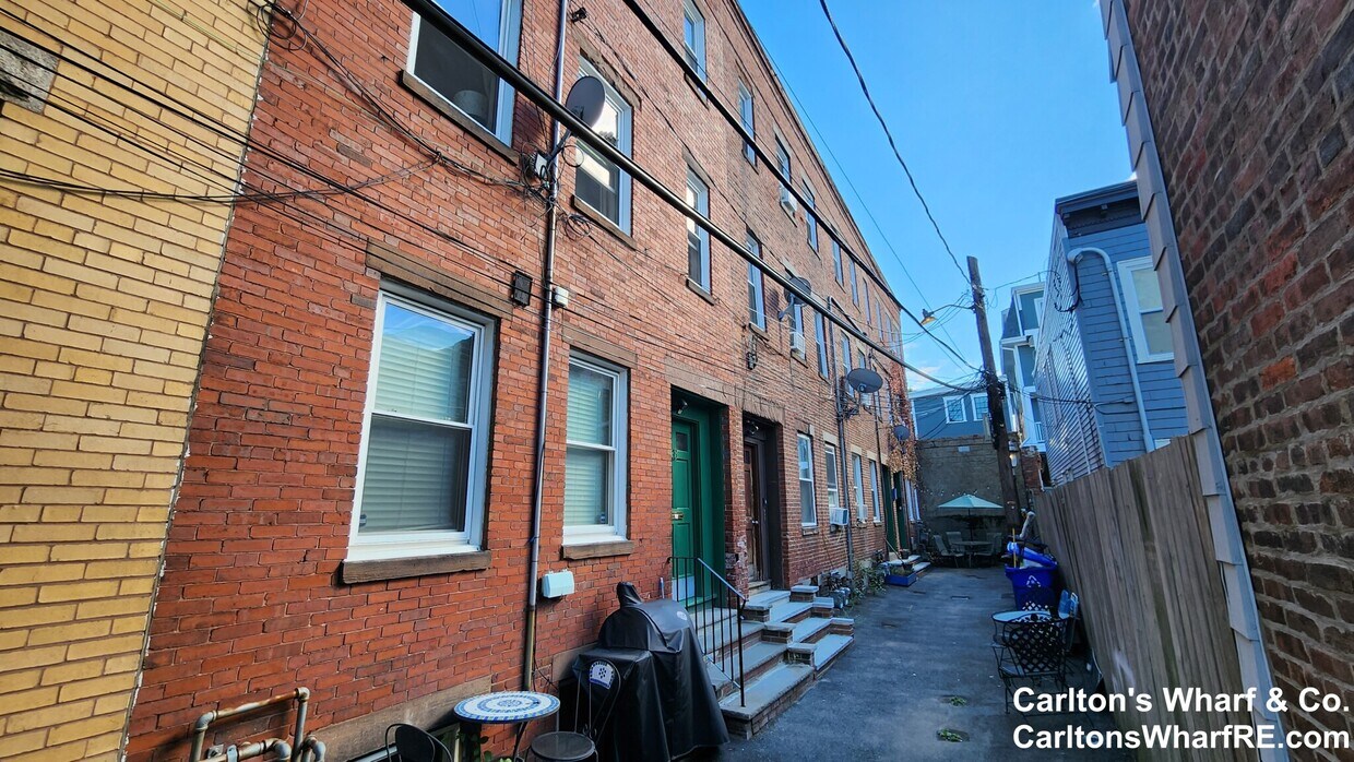 5 Wilbur Ct Unit 2, Boston, MA 02128 Condo for Rent in Boston, MA