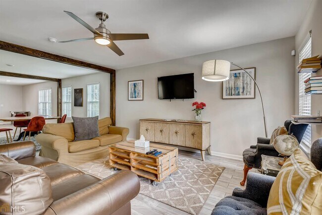 Foto del edificio - 218 Maple St NW