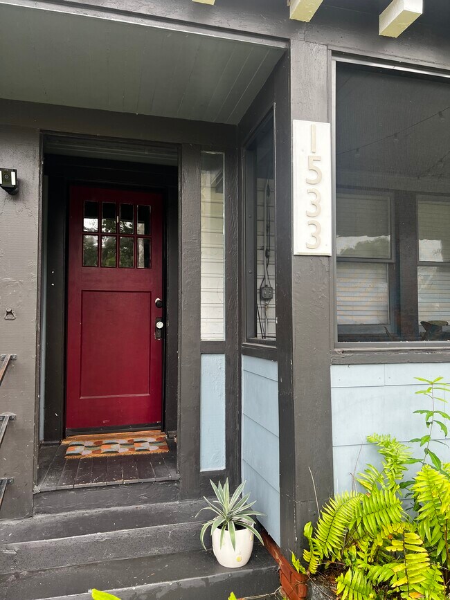 Foto del edificio - 1533 Hough St