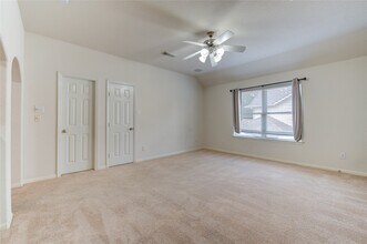 Building Photo - 5802 Horseshoe Falls