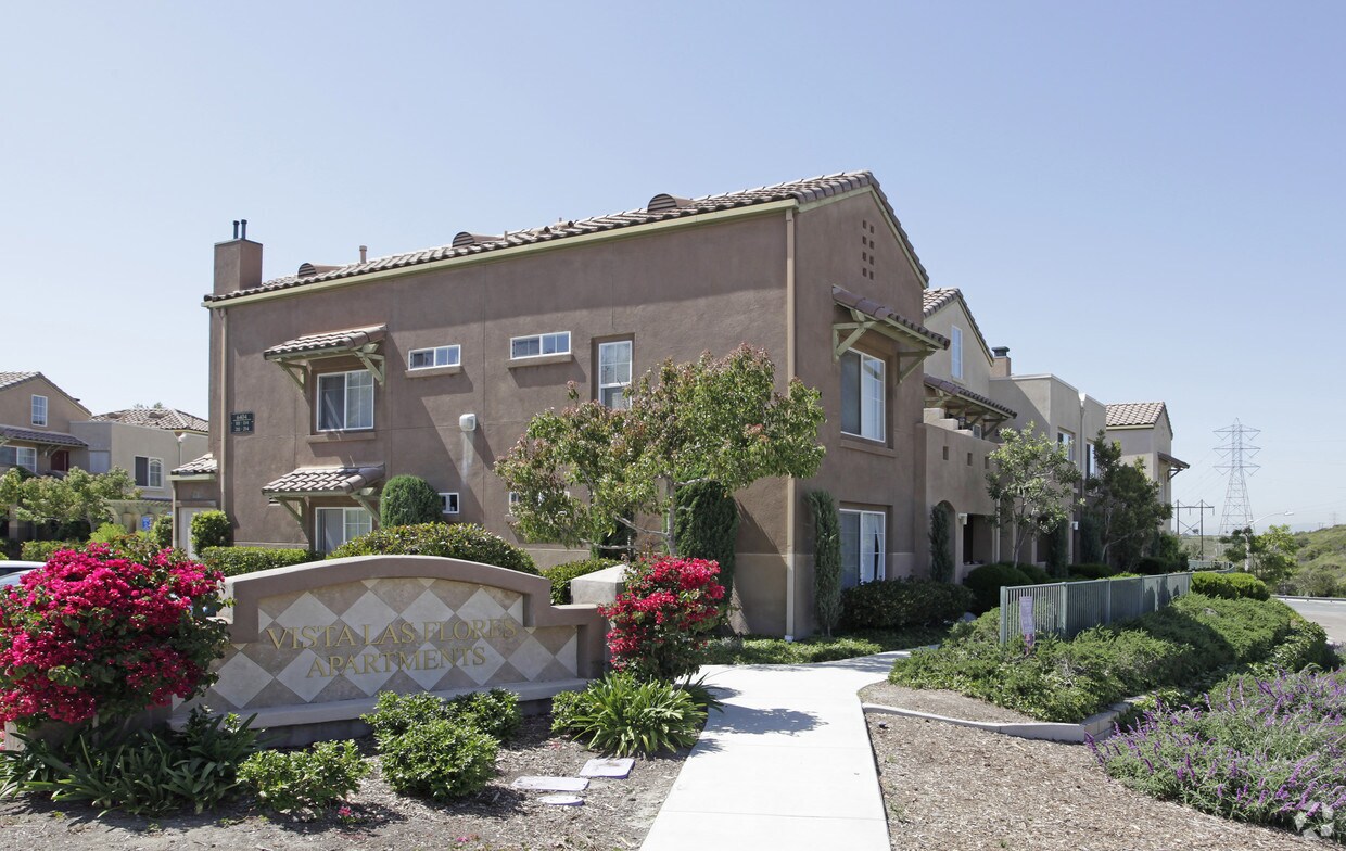 Primary Photo - Vista las Flores