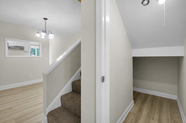 Foto del edificio - 125 Pirates Rd