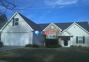 Building Photo - 1585 Stephens Pond View