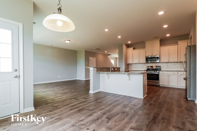 Foto del edificio - 708 Redbud Ln