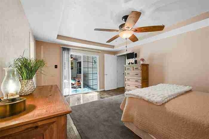 Foto principal - 428 Park Bend Dr