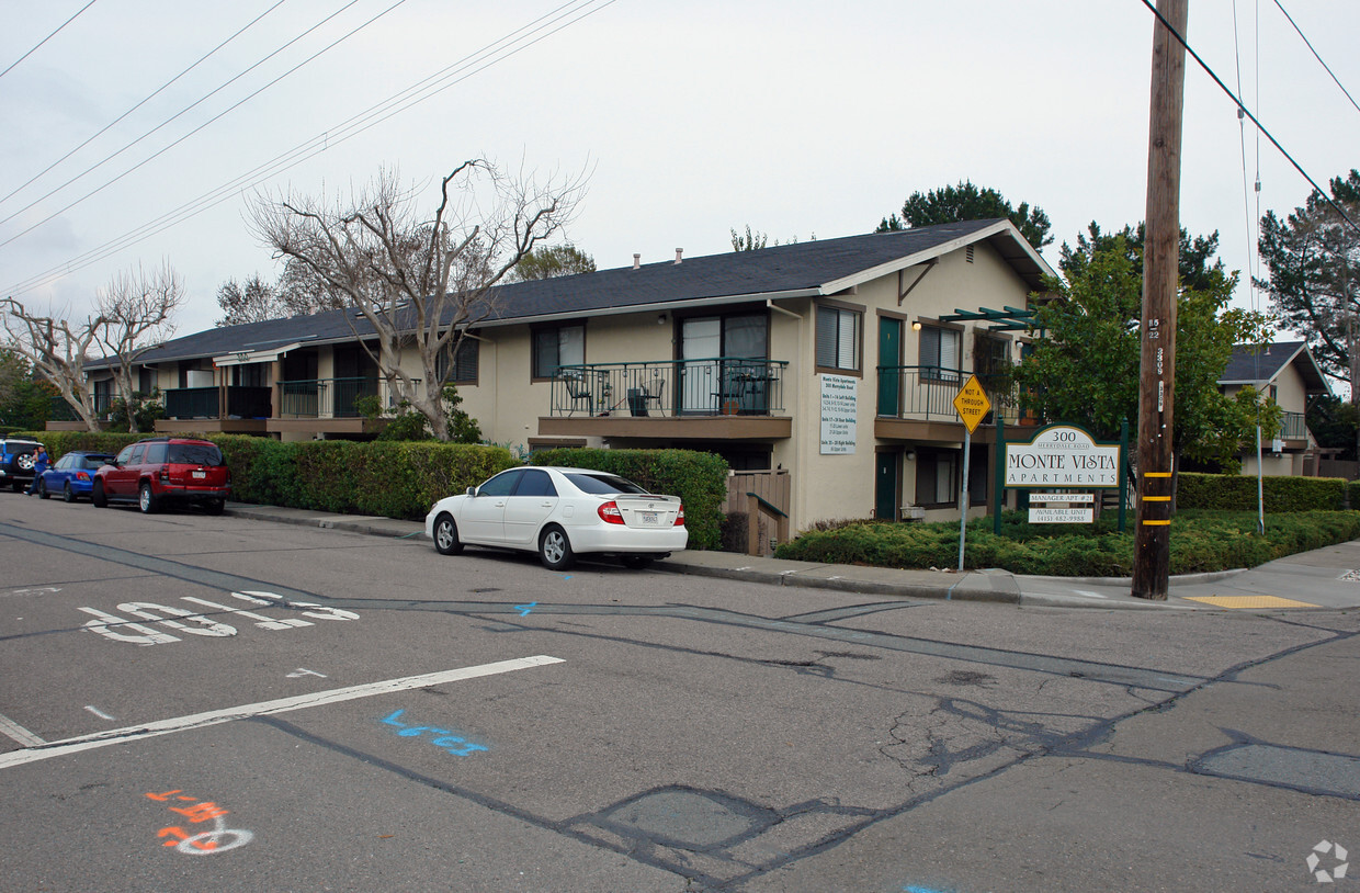 Primary Photo - Monte Vista Apartments