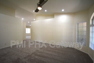 Building Photo - 2895 E Toledo Ct
