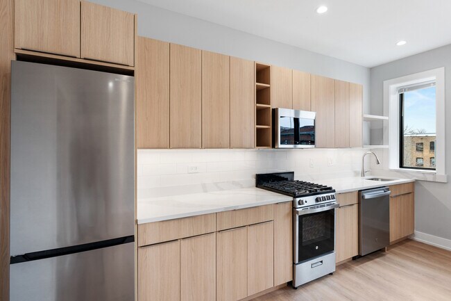 Building Photo - 1546 W Jonquil Terrace