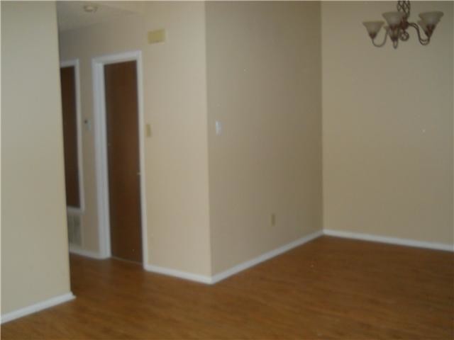Foto del edificio - 2606 Howellwood Way