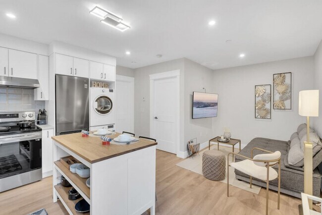 Photo du bâtiment - 2145 W 32nd Ave