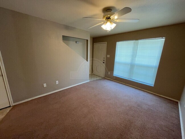 Building Photo - 4401 Mattie Dr