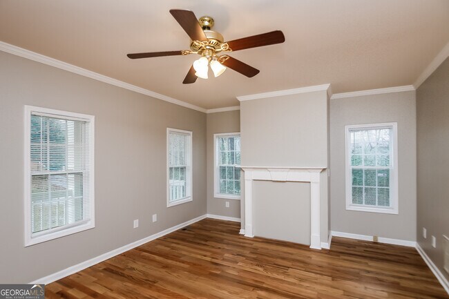 Foto del edificio - 2412 Lakewood Ave SW