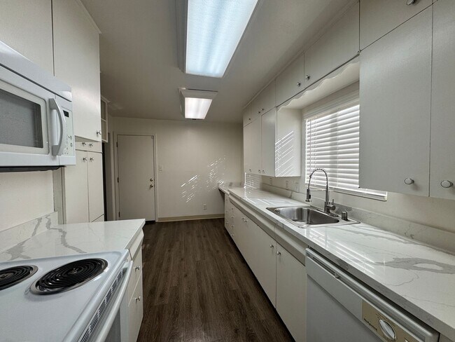 Foto del edificio - 4112 43rd Ave