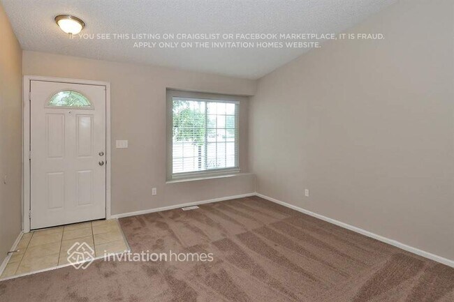 Foto del edificio - 3849 Primrose Ln