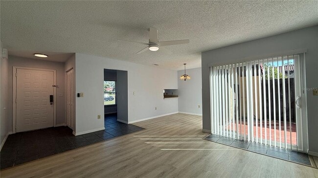 Building Photo - 555 Hunter Cir