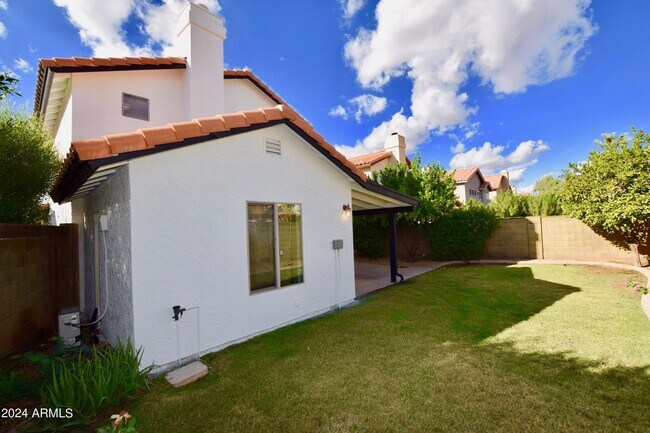 Foto del edificio - 16623 N 59th Pl