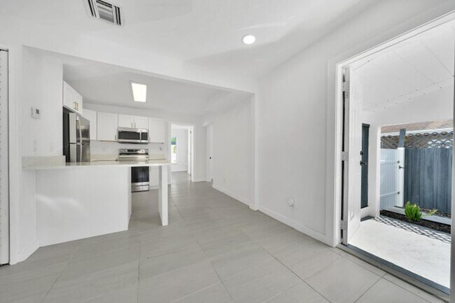 Foto del edificio - 1108 NE 16th St