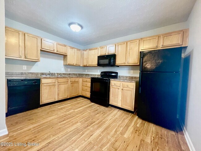 Foto del edificio - 6800 Crawford Crossing Pl