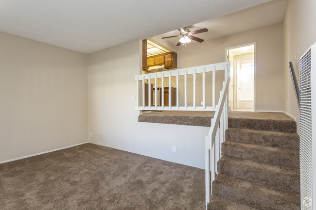 1 BR, 1 BA - 594 SF - The Sycamore