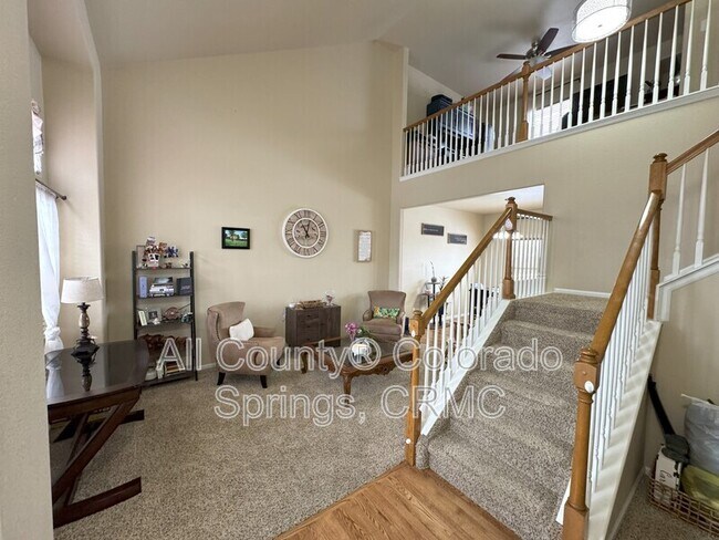 Foto del edificio - 6360 Tranters Creek Way