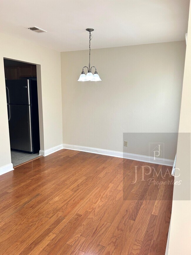 Foto del edificio - 126 Trailside Ln