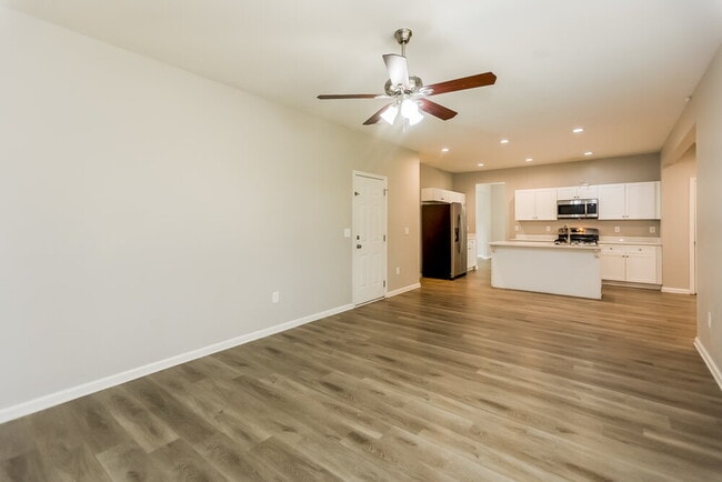 Foto del edificio - 72 Hamilton Blvd NW