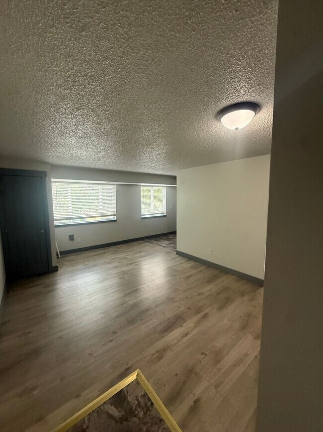 Foto del edificio - 3007 E Central Ave